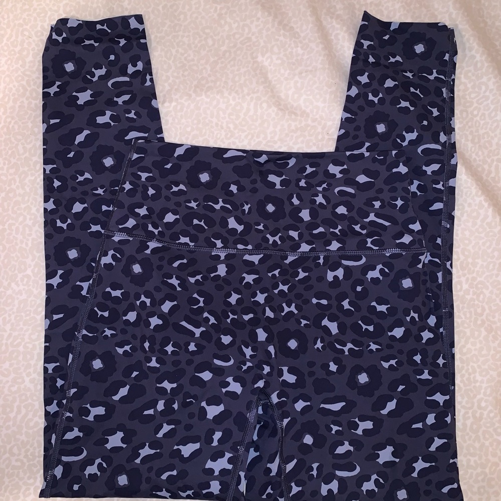 Offline leggings size M CHEETAH